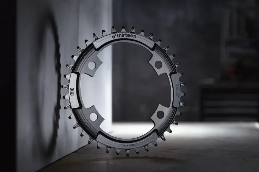 E-Thirteen Helix R 107 BCD 4-Bolt Chainring - 42t 11/12-Speed 107BCD Black