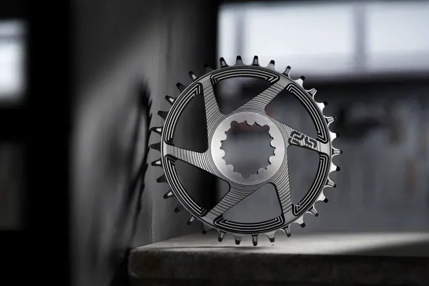 E-Thirteen Helix R Chainring - 32t 11/12-Speed 3mm Offset SRAM 3-Bolt DM BLK