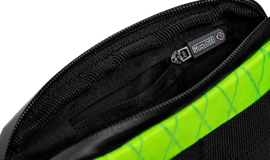 Muc-Off Rainproof Essentials Case - Hi-Vis Yellow