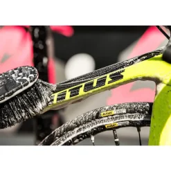 Muc-Off Soft Washing Brush: Oval