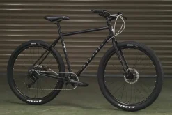 Weekender Archer Cruiser Bike